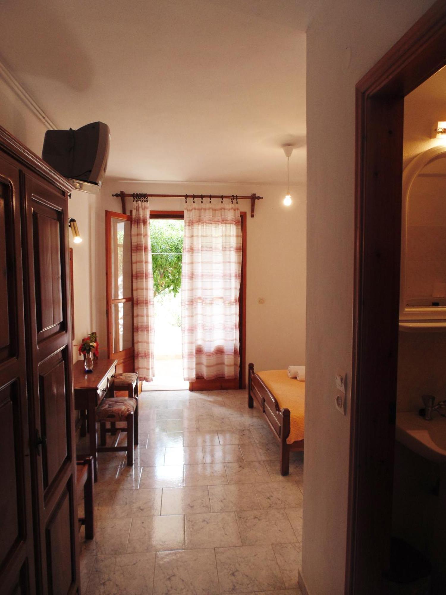 Villa Melini Patitiri  Room photo