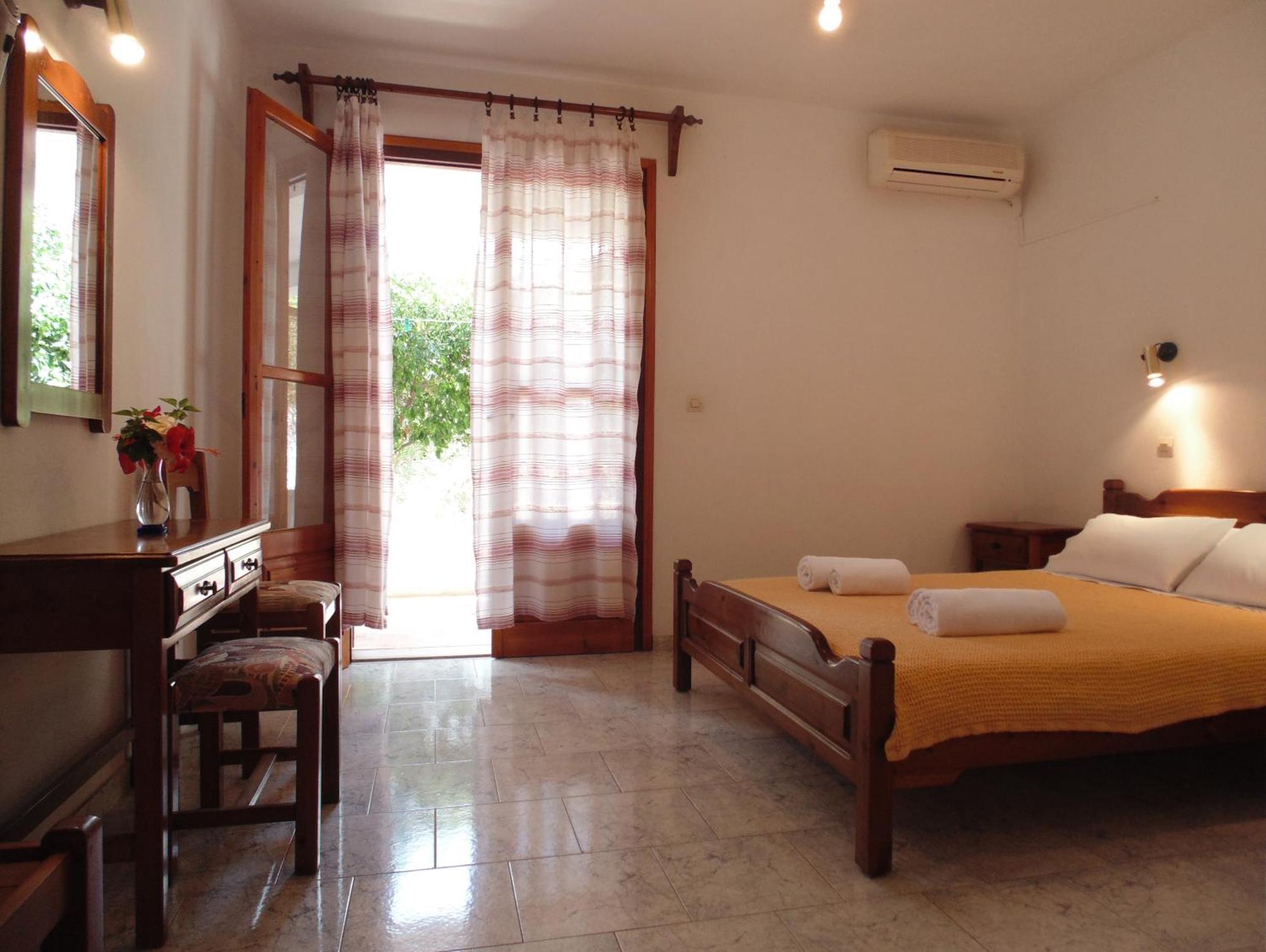 Villa Melini Patitiri  Room photo